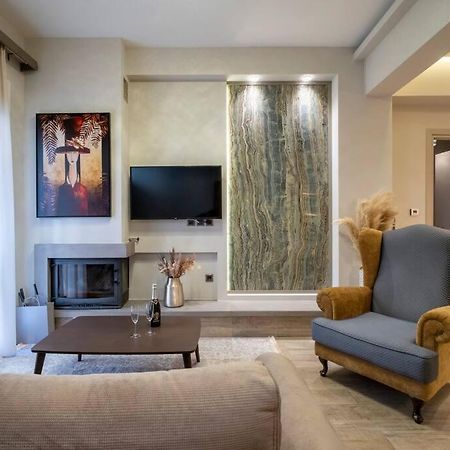 Maison De Luxx A10, Cozy Apartment With Garden In Larissa Exterior foto